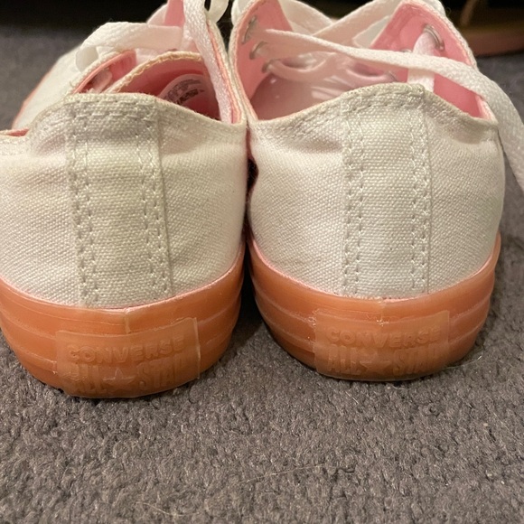 SOLD Women’s’ Converse Sneakers - Picture 2 of 15